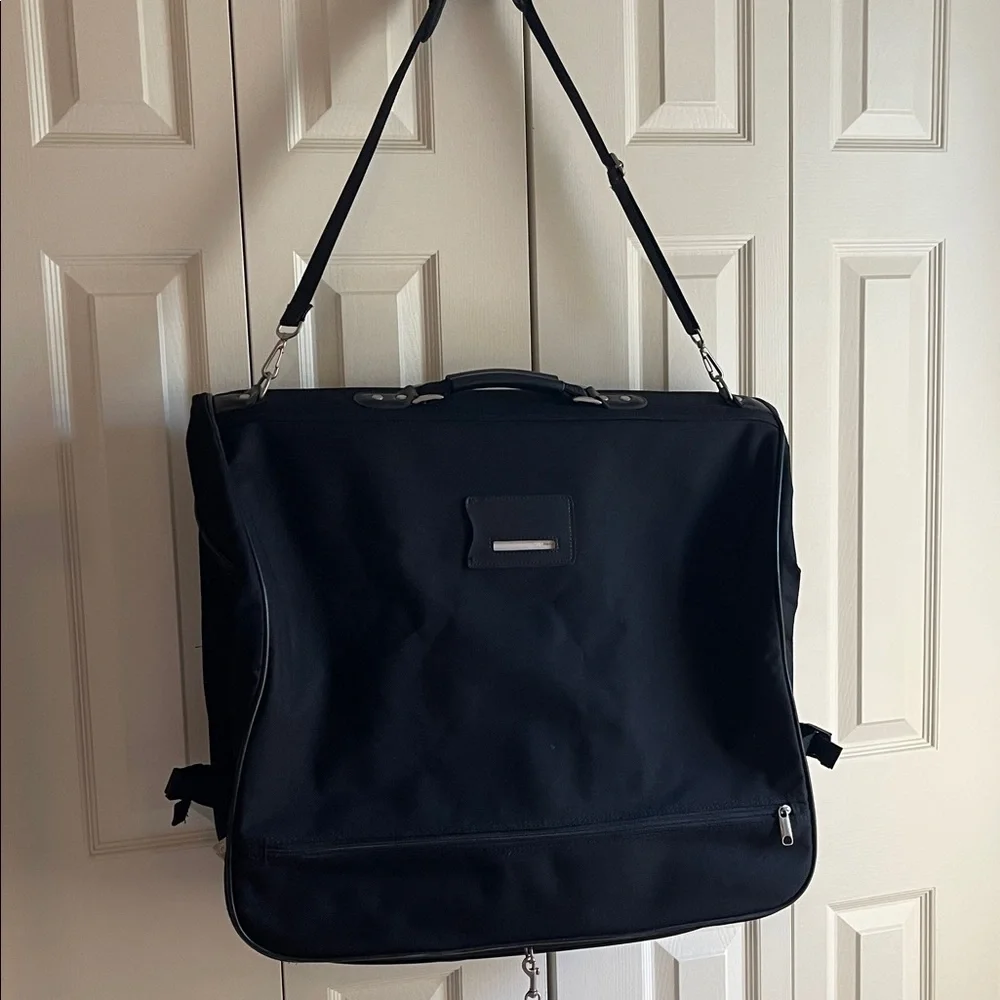 Protocol Black Garment Bag Shoulder Strap Luggage Folding Travel Suit